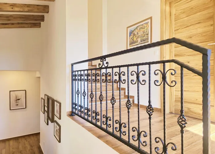 Olive Grove Retreat 公寓 卡利