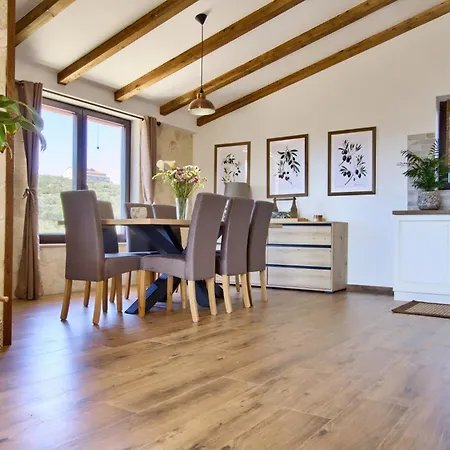 Olive Grove Retreat * Kali