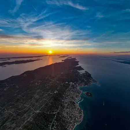 Olive Grove Retreat * Kali