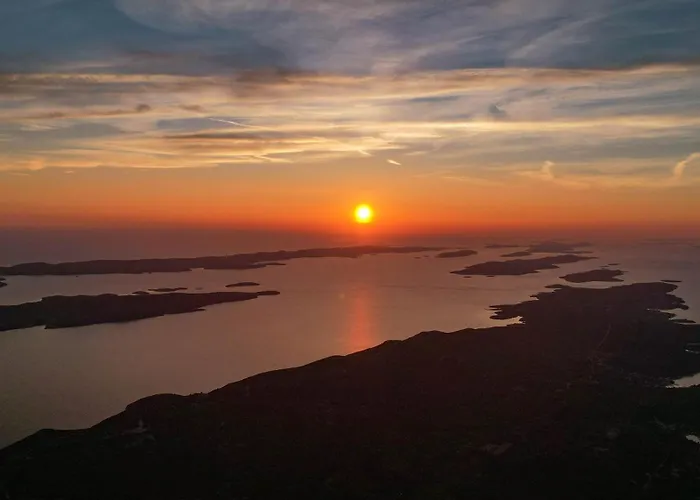 Апартаменты Olive Grove Retreat